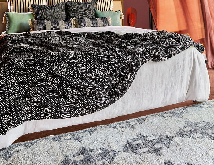 handmade-bedroom-rugs